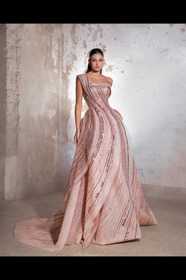 مجموعة زياد نكد للأزياء الفاحرة لخريف وشتاء 2026-2025... كنز ينبض بالأناقة ويحتفي بالإرث (فيديو) 