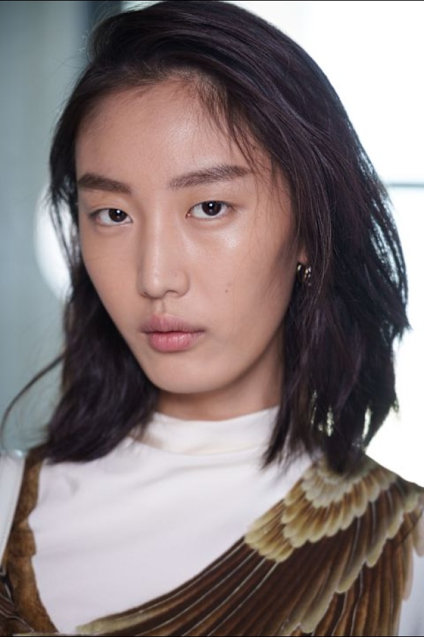 مجموعة Altuzarra لربيع وصيف 2026... اكتشاف الجمال في ما هو غير متوقع