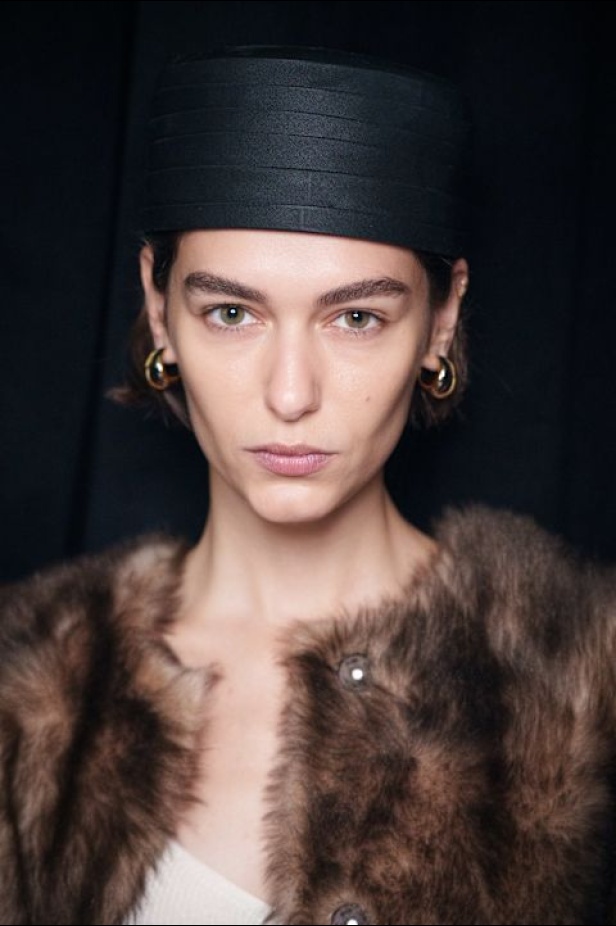 مجموعة Altuzarra لربيع وصيف 2026... اكتشاف الجمال في ما هو غير متوقع