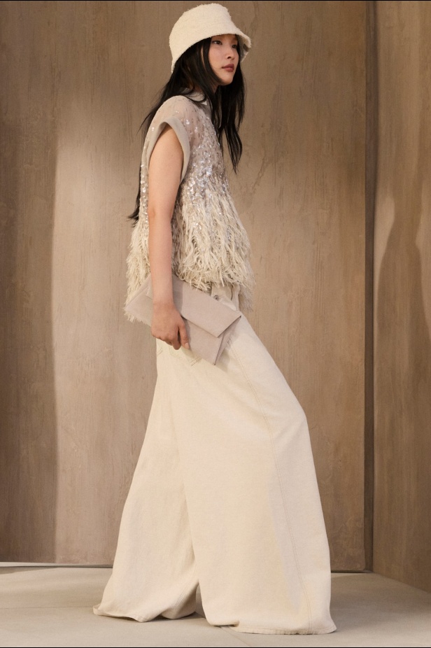 مجموعة Brunello Cucinelli لربيع وصيف 2026... استلهام الأناقة من قوى الطبيعة الأربعة