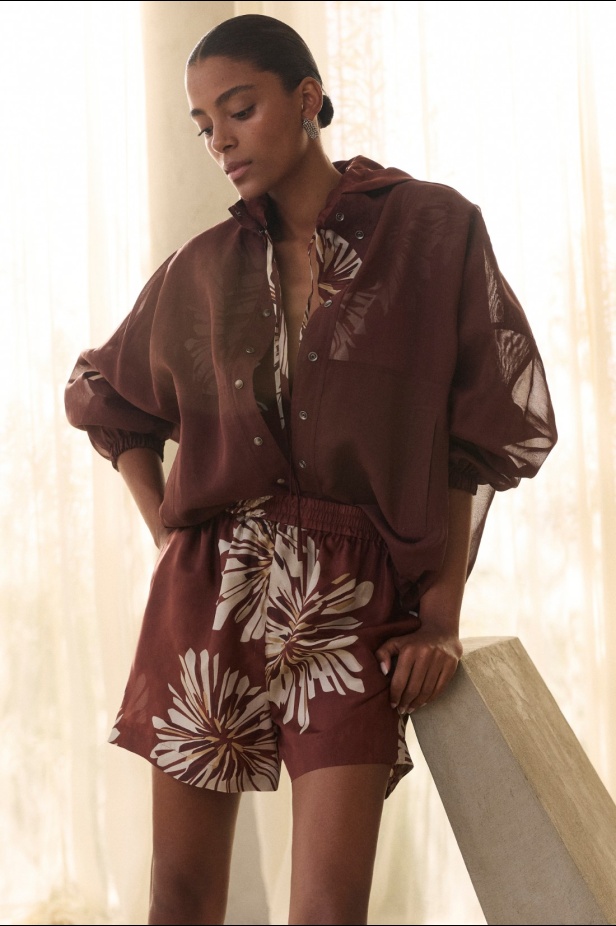 مجموعة Brunello Cucinelli لربيع وصيف 2026... استلهام الأناقة من قوى الطبيعة الأربعة