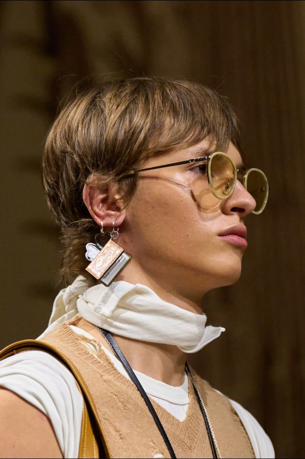 مجموعة كوتش لربيع 2026 تجسّد روح نيويورك وتناقضاتها الفريدة