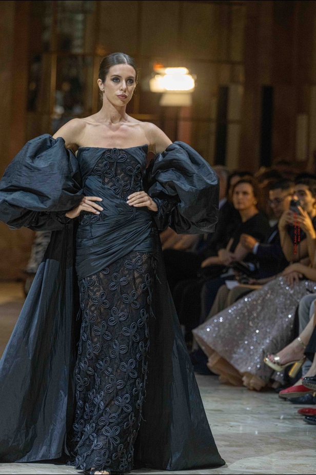 مجموعة روبير أبي نادر تحاكي استثنائية المرأة في باريس 