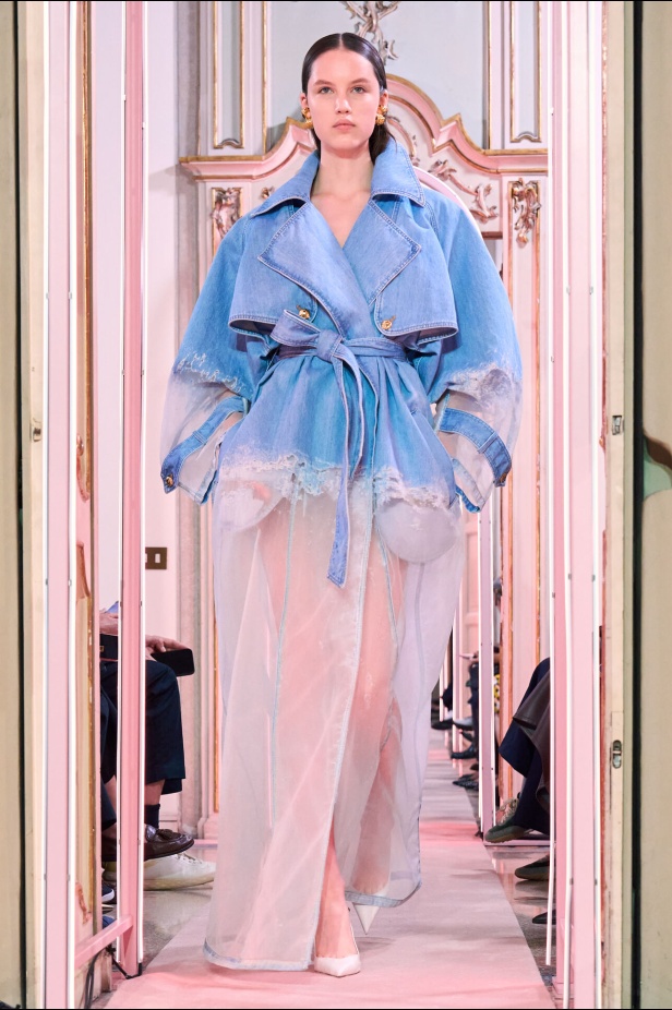 مجموعة Elisabetta Franchi لربيع 2026