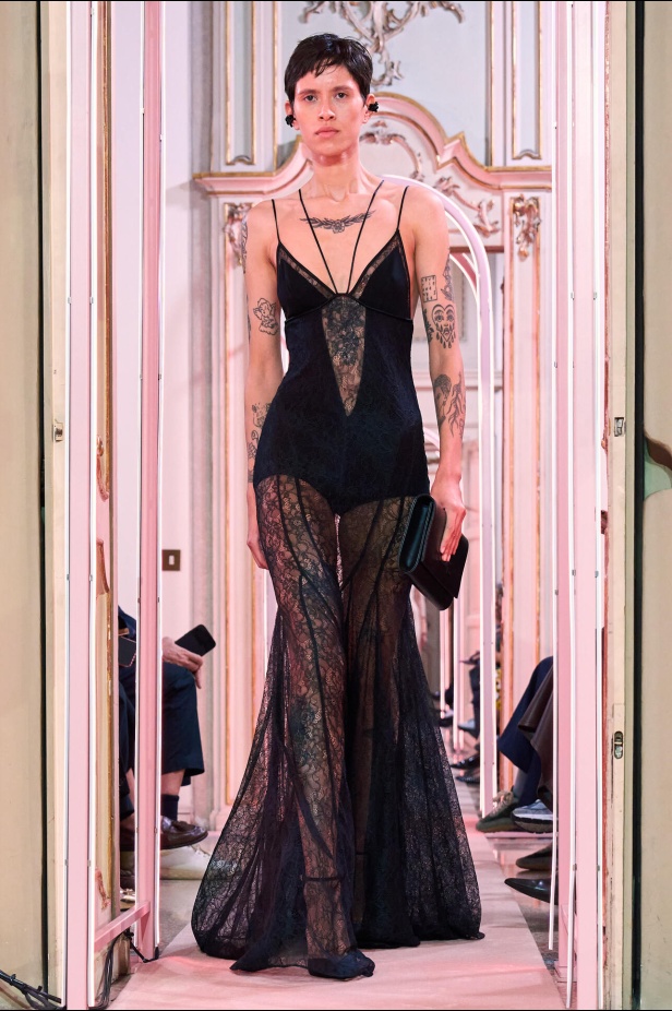 مجموعة Elisabetta Franchi لربيع 2026