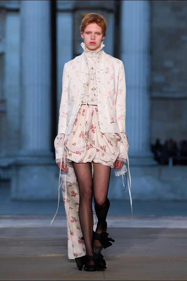 الطبعات عنوان مجموعة Erdem لربيع 2026