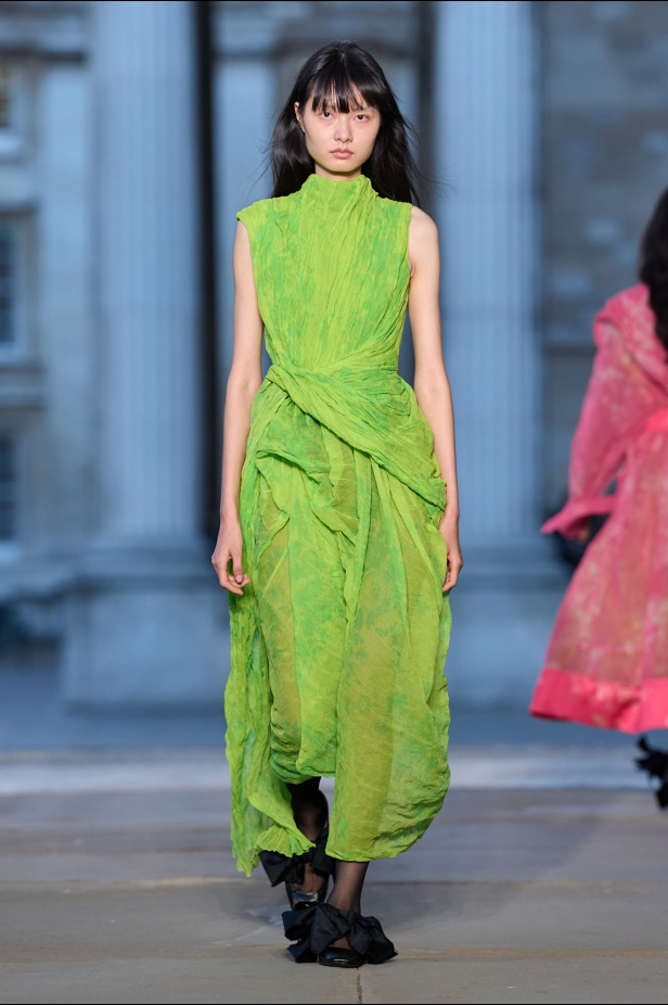 الطبعات عنوان مجموعة Erdem لربيع 2026