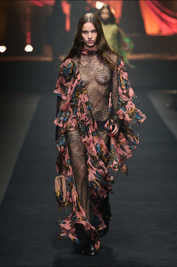 مجموعة Etro لربيع وصيف 2026