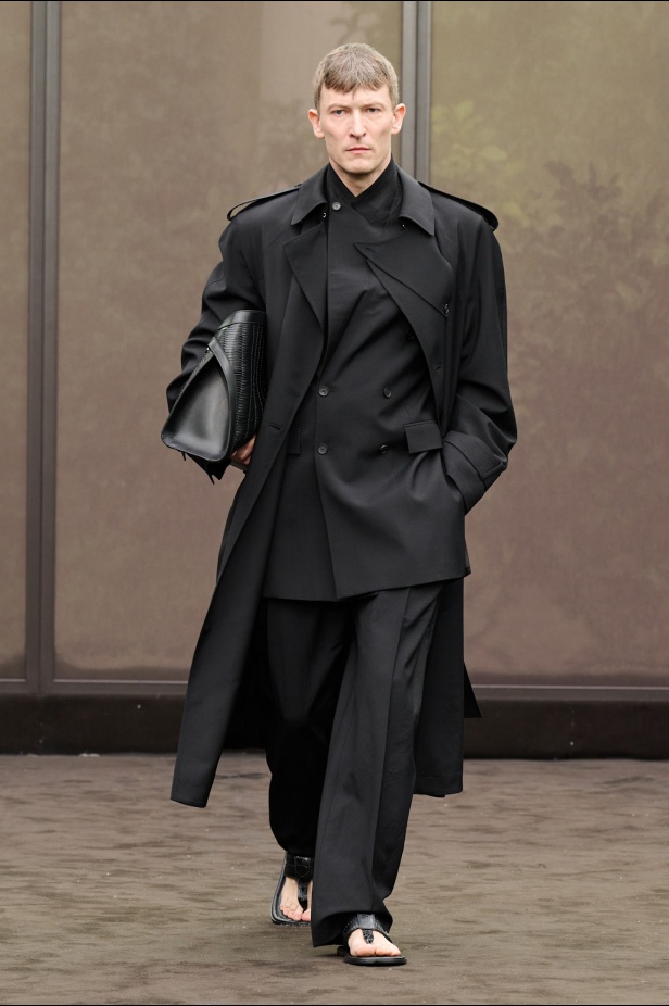 مجموعة Ferragamo تعود إلى حقبة العشرينيات بلمسة عصرية متجددة