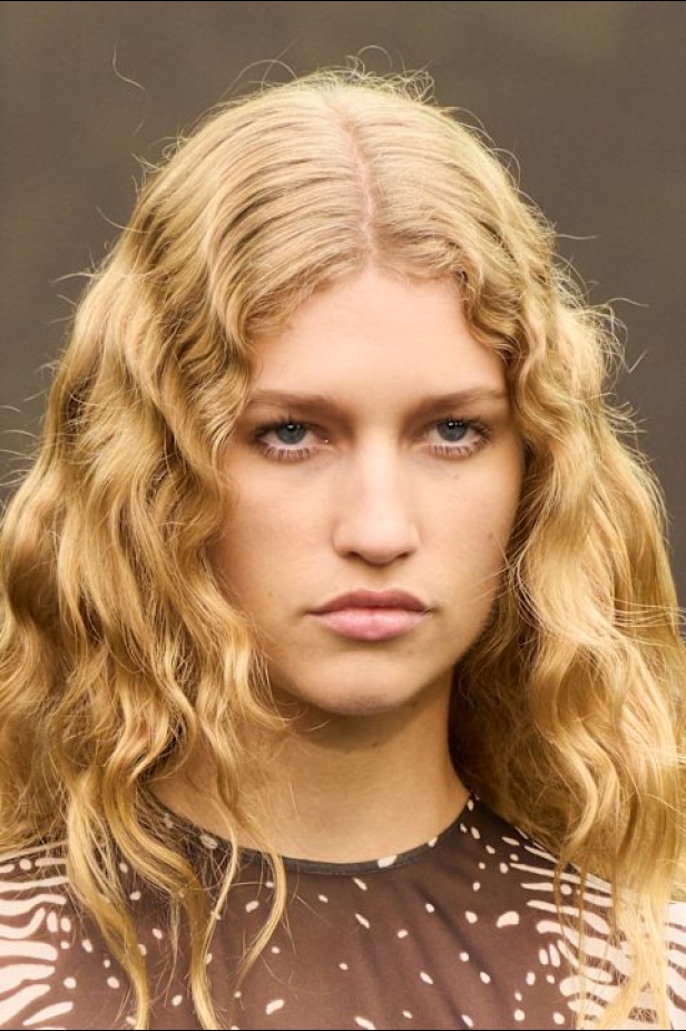 مجموعة Ferragamo تعود إلى حقبة العشرينيات بلمسة عصرية متجددة