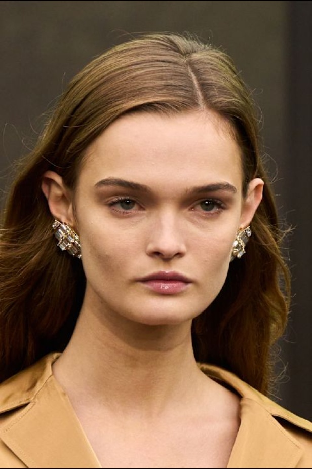 مجموعة Ferragamo تعود إلى حقبة العشرينيات بلمسة عصرية متجددة