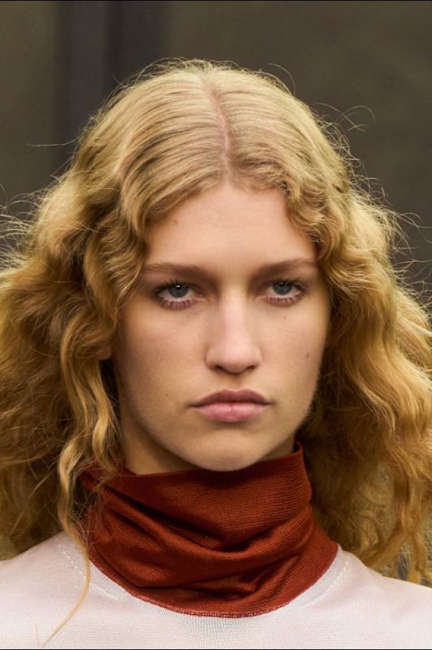 مجموعة Ferragamo تعود إلى حقبة العشرينيات بلمسة عصرية متجددة