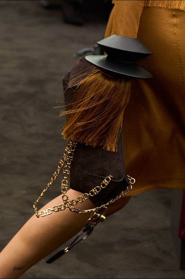 مجموعة Ferragamo تعود إلى حقبة العشرينيات بلمسة عصرية متجددة