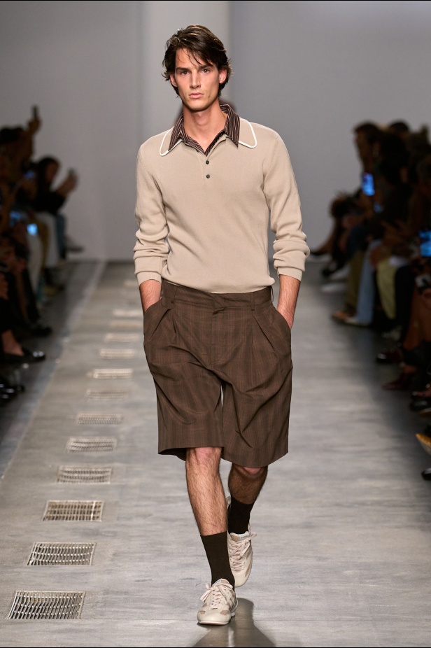 بين الأناقة الايطالية والحيوية البريطانية مجموعة ايسبرغ لموسم ربيع 2026