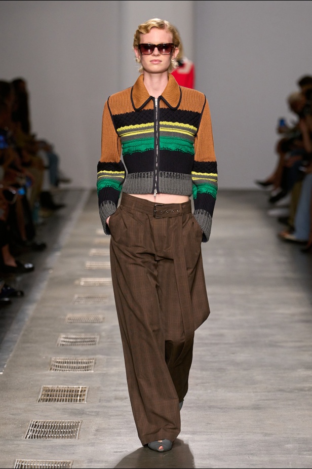 بين الأناقة الايطالية والحيوية البريطانية مجموعة ايسبرغ لموسم ربيع 2026