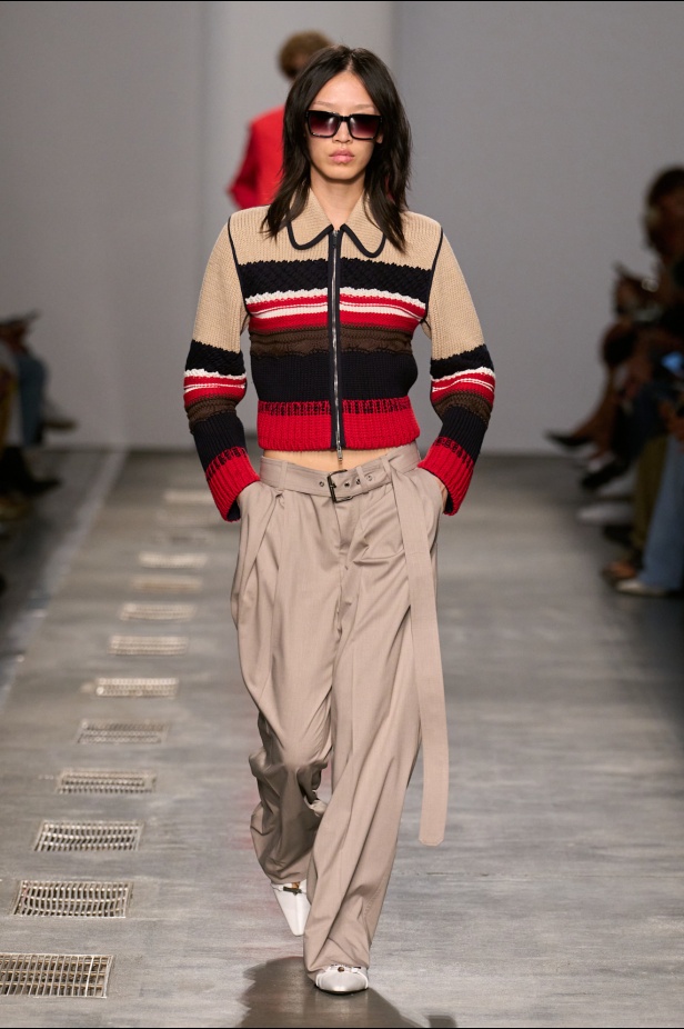 بين الأناقة الايطالية والحيوية البريطانية مجموعة ايسبرغ لموسم ربيع 2026