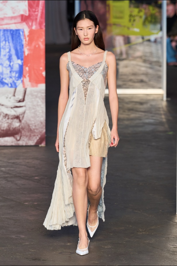 عرض أزياء Jason Wu لربيع وصيف 2026