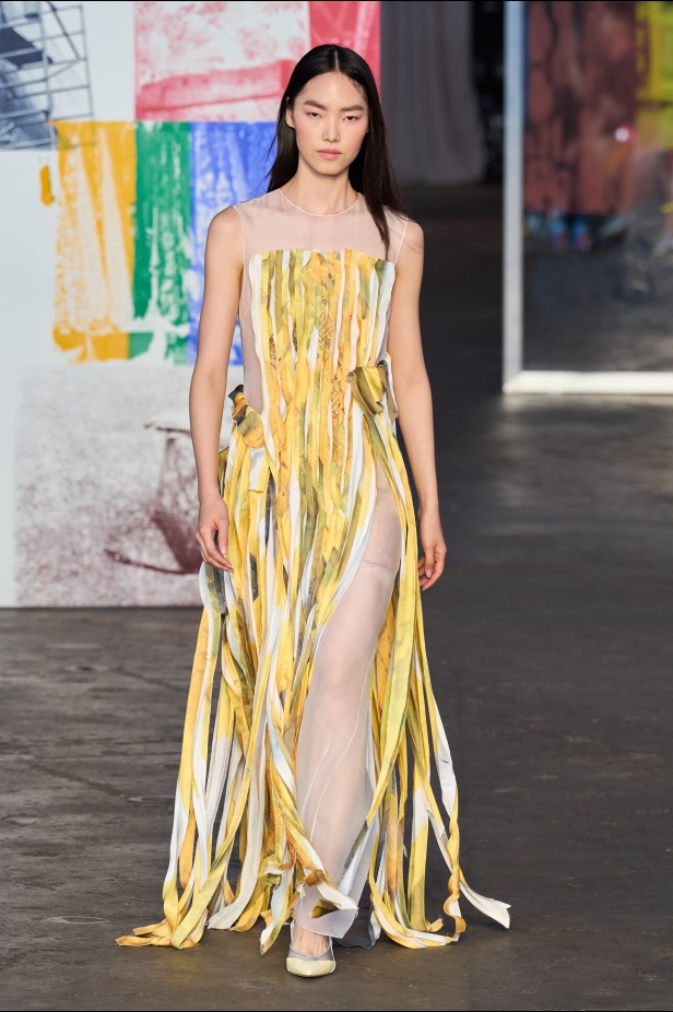 عرض أزياء Jason Wu لربيع وصيف 2026