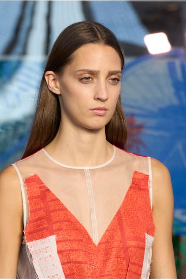 عرض أزياء Jason Wu لربيع وصيف 2026