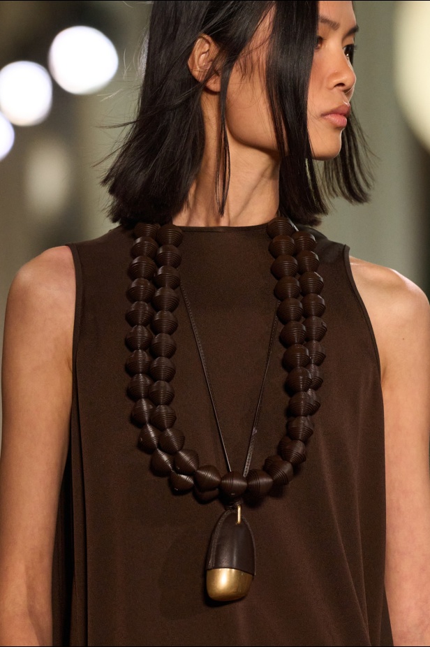 مجموعة مايكل كورس فلسفة قائمة على الجمال الطبيعي