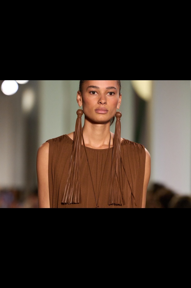 مجموعة مايكل كورس فلسفة قائمة على الجمال الطبيعي