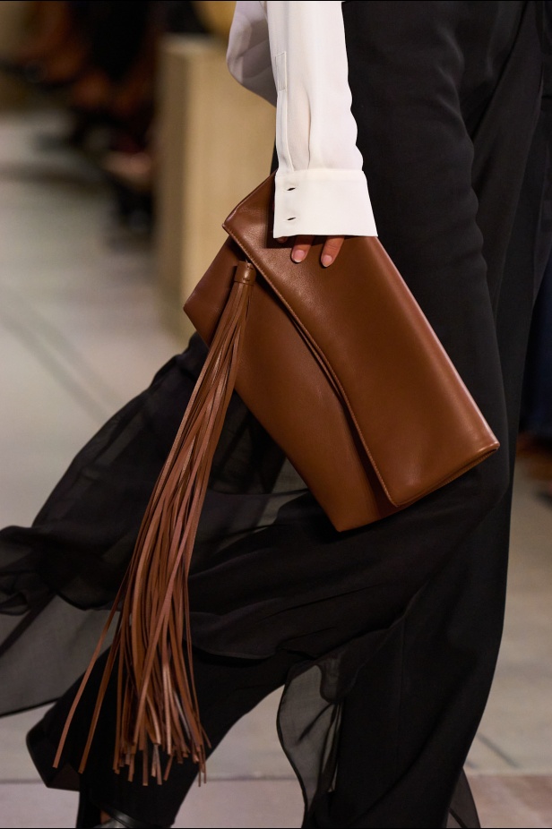 مجموعة مايكل كورس فلسفة قائمة على الجمال الطبيعي