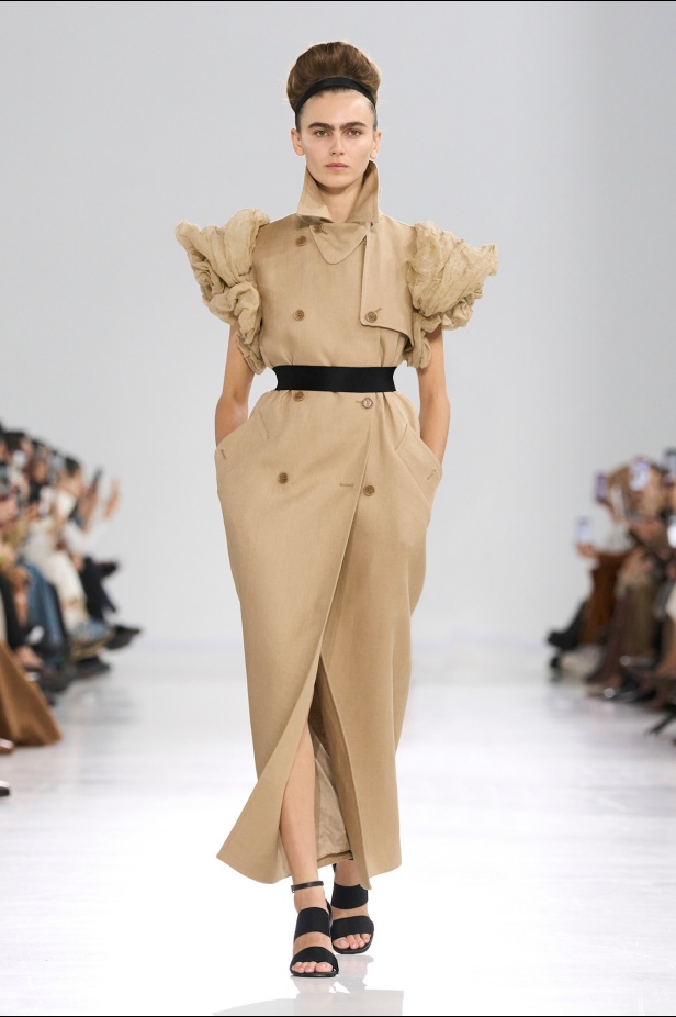 مجموعة Max Mara لربيع وصيف 2026 تجسّد أسلوب "الروكوكو" بلمسة عصرية