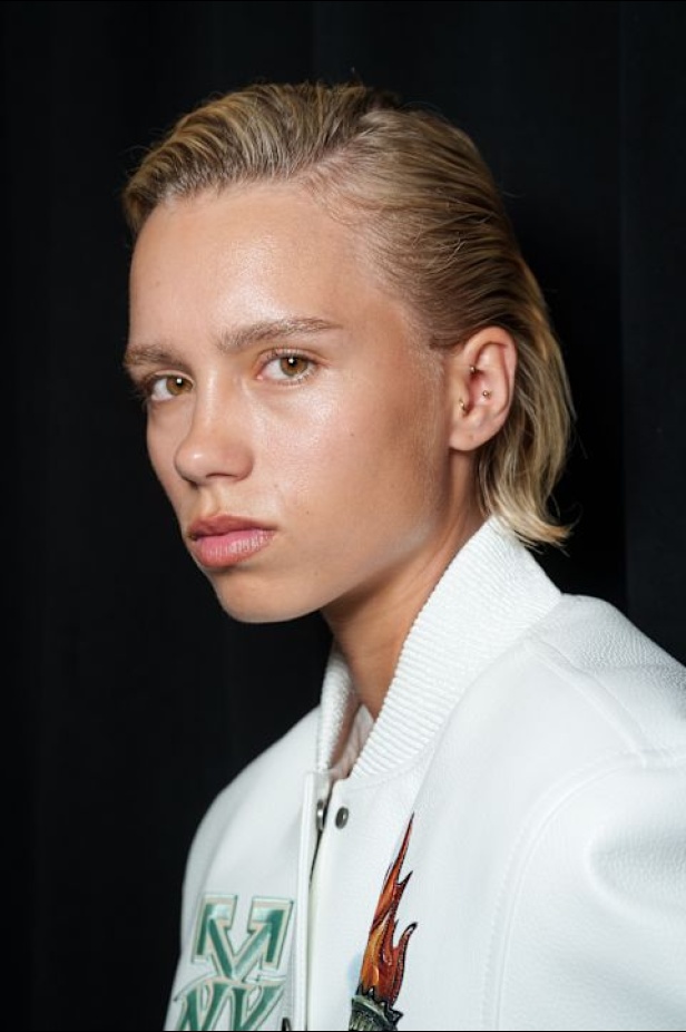 مجموعة اوف وايت لموسم ربيع 2026 بعنوان Pop Romance