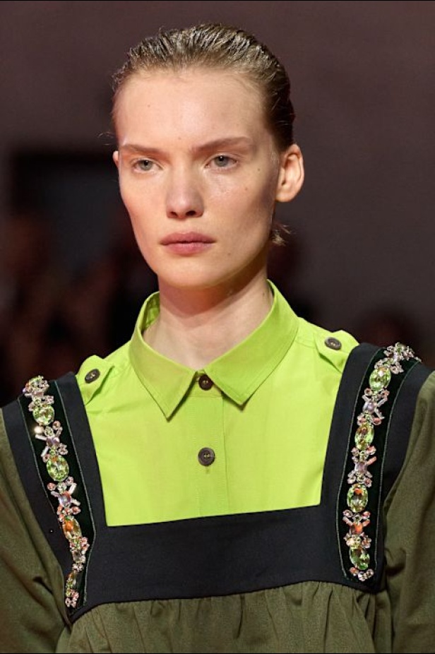 عرض برادا لموسم ربيع وصيف 2026