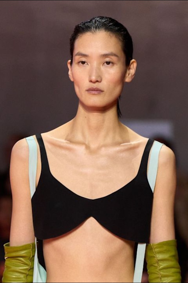 عرض برادا لموسم ربيع وصيف 2026