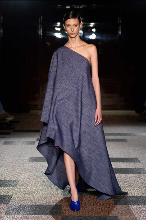 مجموعة Roksanda لموسم ربيع وصيف 2026 في لندن