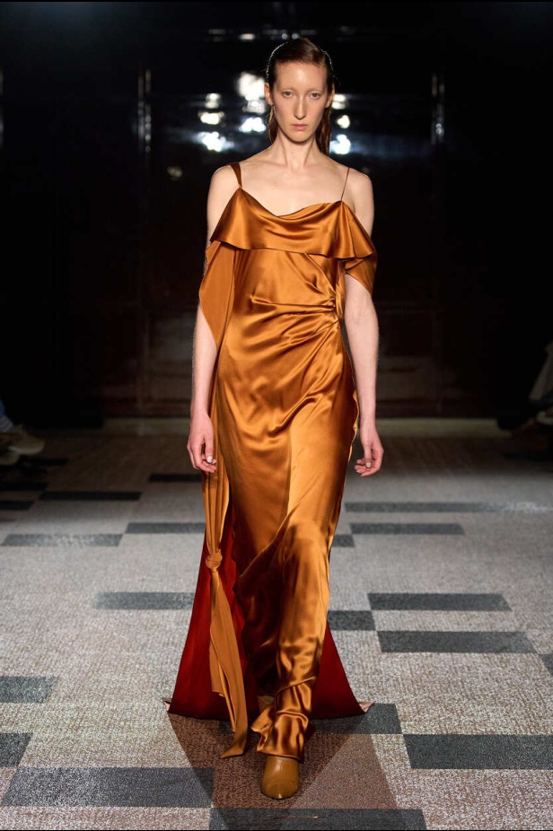 مجموعة Roksanda لموسم ربيع وصيف 2026 في لندن