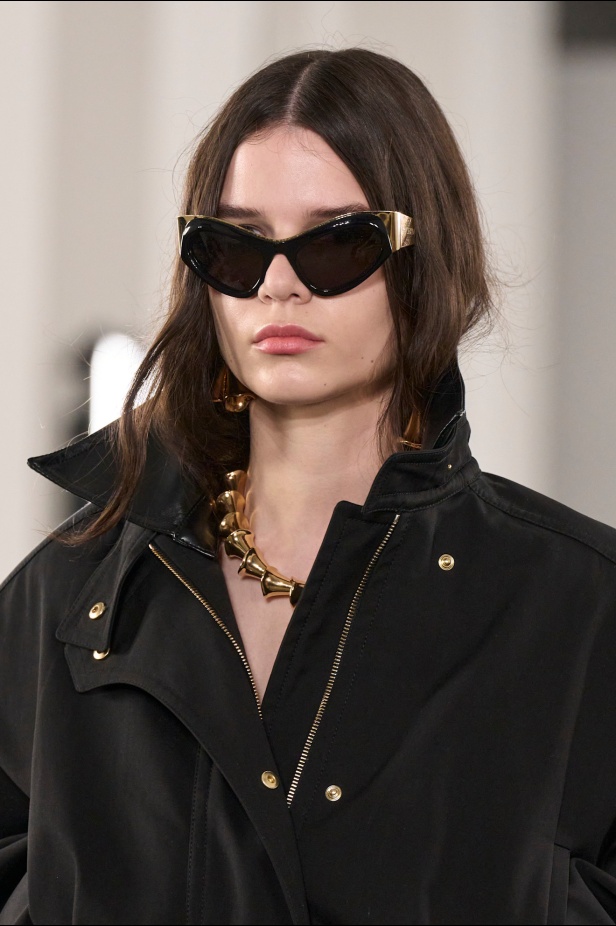 مجموعة Sportmax لربيع وصيف 2026 تنبض نعومة وثقة هادئة