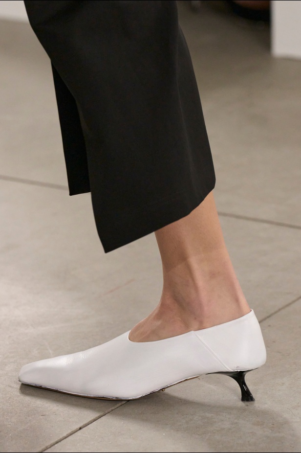 مجموعة Sportmax لربيع وصيف 2026 تنبض نعومة وثقة هادئة