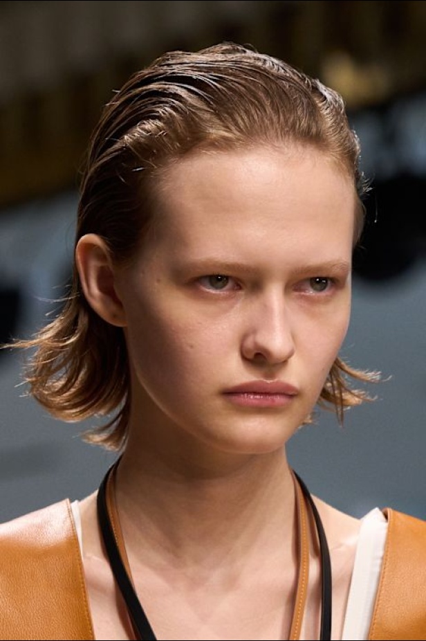 في Tod’s ربيع وصيف 2026 تتجلى الحِرفة الإيطالية والهوية المتفردة كرسالة