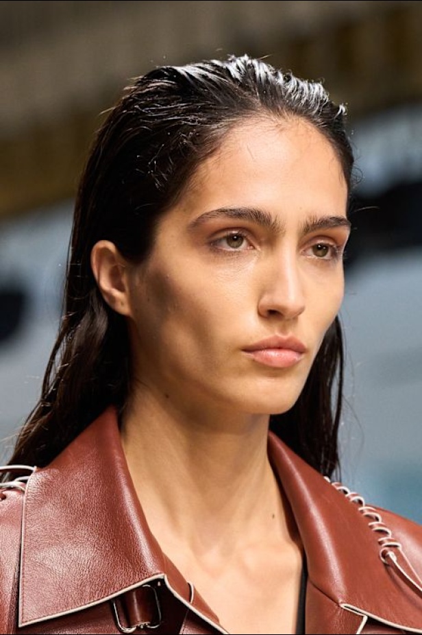 في Tod’s ربيع وصيف 2026 تتجلى الحِرفة الإيطالية والهوية المتفردة كرسالة