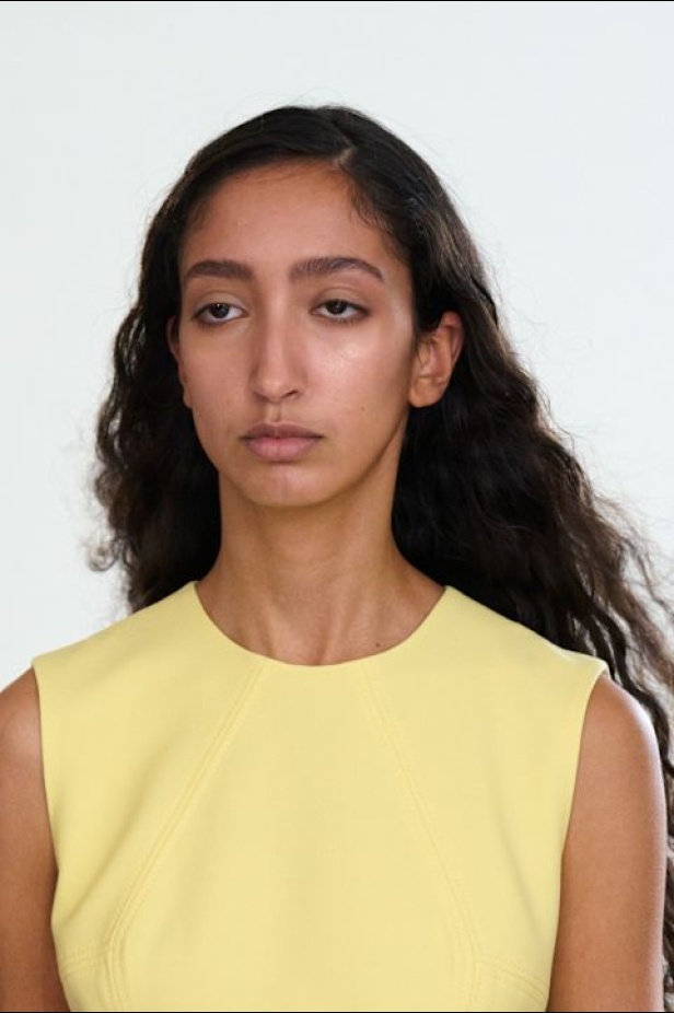 مجموعة "إميليا ويكستيد" لربيع وصيف 2026