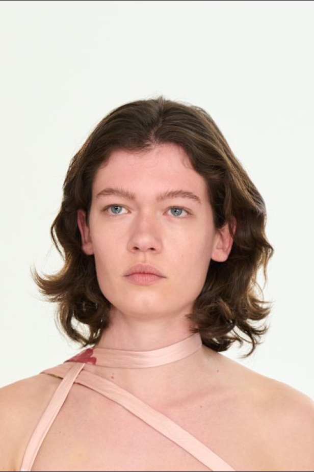 مجموعة "إميليا ويكستيد" لربيع وصيف 2026