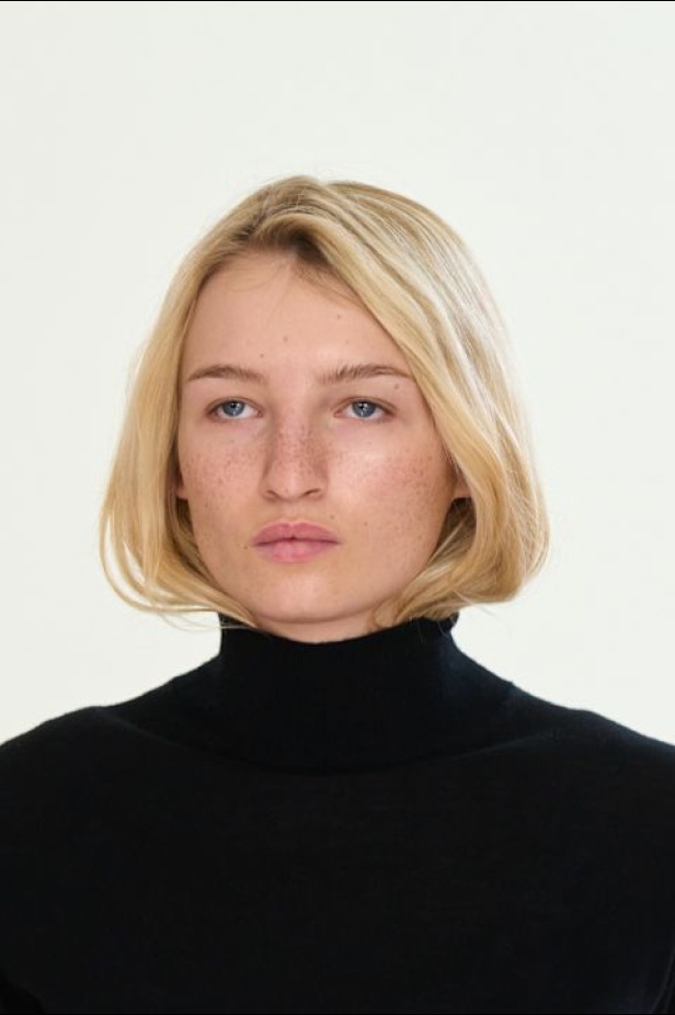 مجموعة "إميليا ويكستيد" لربيع وصيف 2026