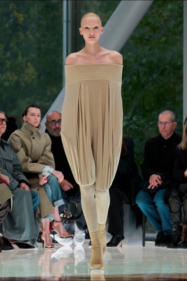 مجموعة Alaia لربيع وصيف 2026