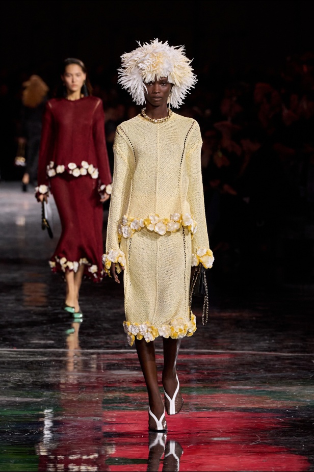 "ماثيو بلازي" يعيد كتابة شفرات "شانيل" بين الكواكب ويُطلق الدار إلى مدار جديد