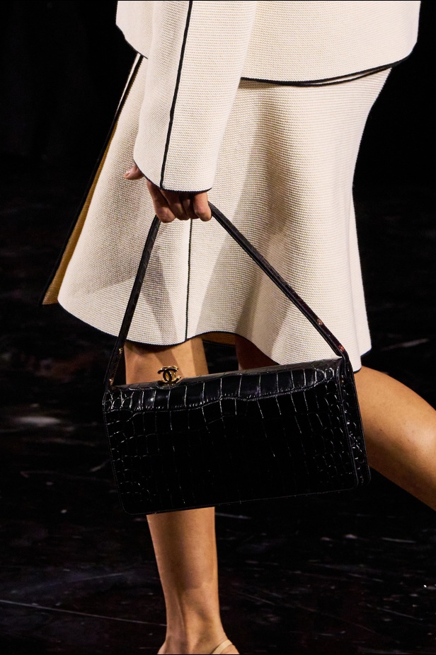 "ماثيو بلازي" يعيد كتابة شفرات "شانيل" بين الكواكب ويُطلق الدار إلى مدار جديد