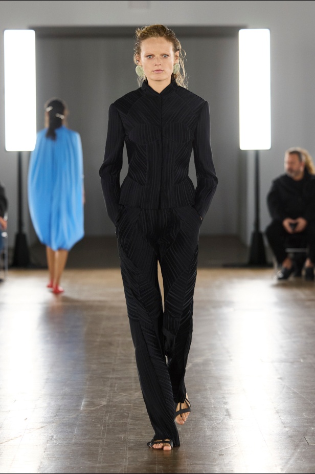 مجموعة Coperni لربيع وصيف 2026... تصاميم تشعرك بالراحة