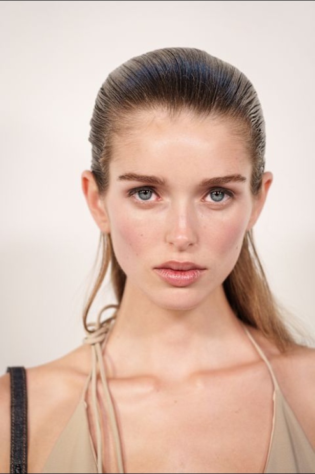 عرض أزياء Courrèges لربيع 2026