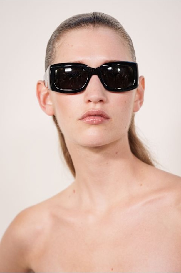 عرض أزياء Courrèges لربيع 2026