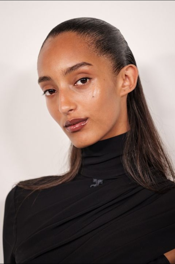 عرض أزياء Courrèges لربيع 2026