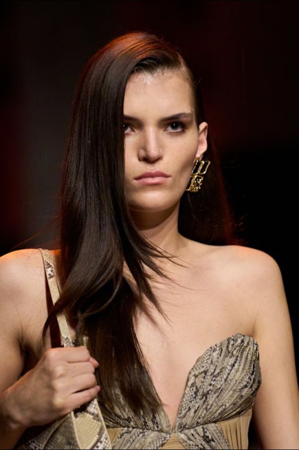 مجموعة إيلي صعب لربيع 2026