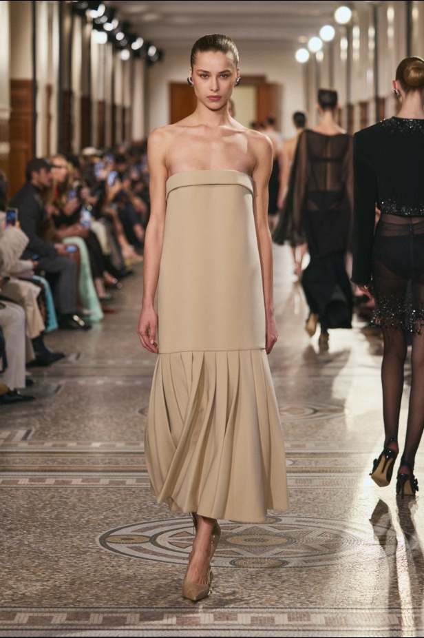 مجموعة جورج حبيقة لربيع وصيف 2026: أناقة تنبض في تصاميم تتحدى الزمن