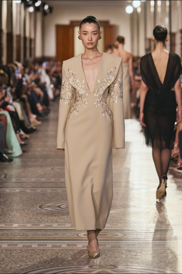 مجموعة جورج حبيقة لربيع وصيف 2026: أناقة تنبض في تصاميم تتحدى الزمن