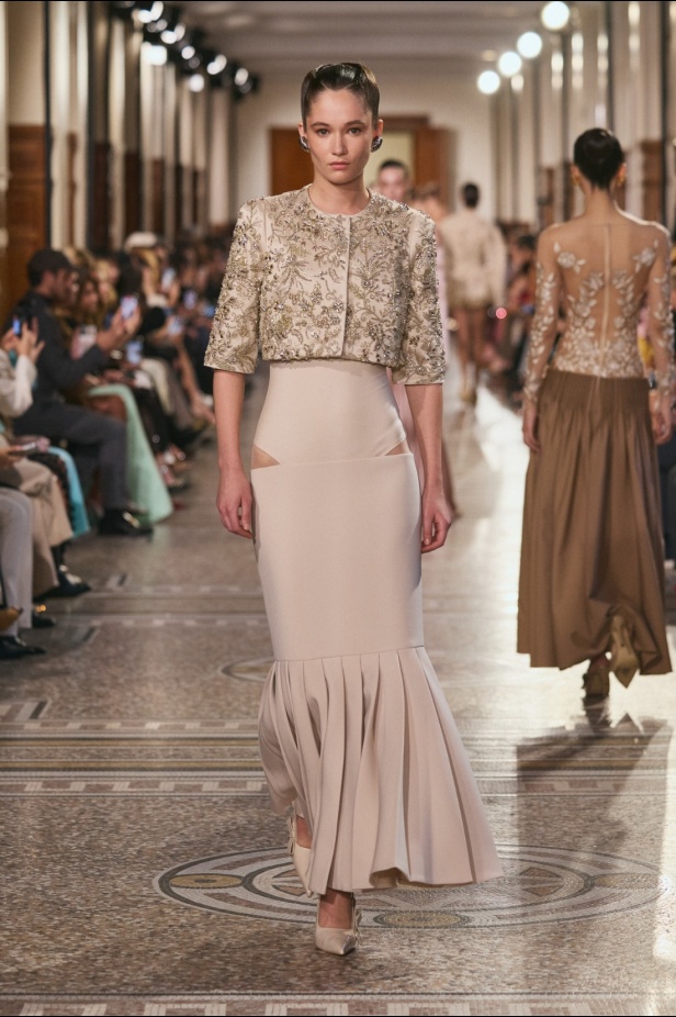 مجموعة جورج حبيقة لربيع وصيف 2026: أناقة تنبض في تصاميم تتحدى الزمن